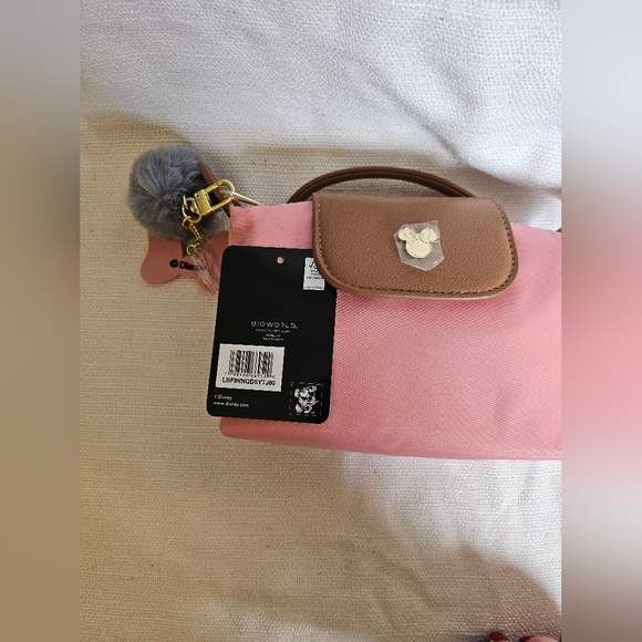 NWT Viral Minnie Mouse Disney Mini Crossbody Bag W/Detachable Strap TIK TOK - Picture 9 of 9
